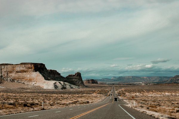 Wat zijn de voordelen van voertuig-tot-netwerk technologie?